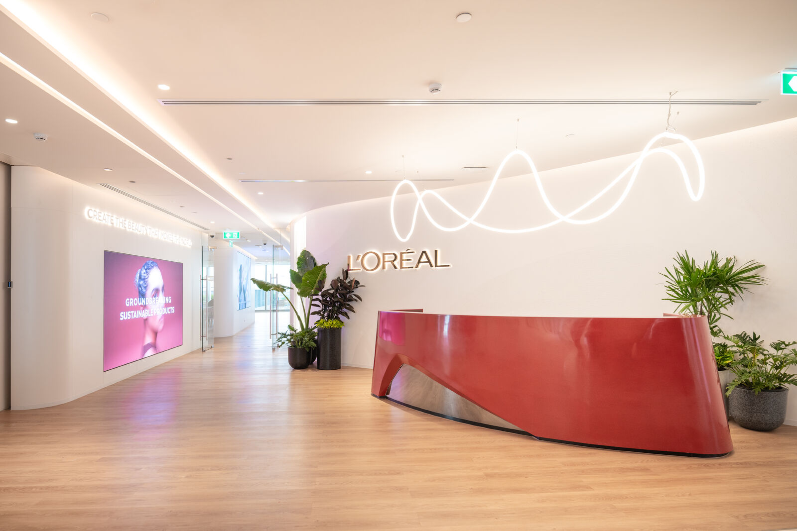 L oreal 004 medium